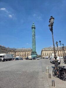 Some of the many monuments to visit in Paris Monuments to visit